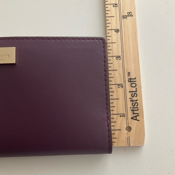 Kate Spade New York Braylon Leather Plum Wallet with Gold Plate NWT - Picture 10 of 10